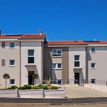 Daska Apartmani Njivice Bagian luar foto