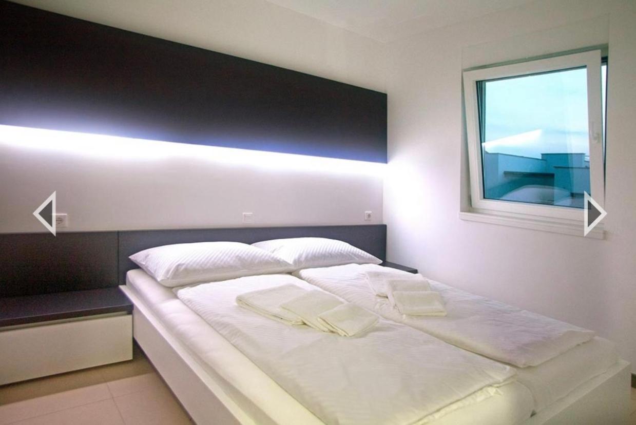 Daska Apartmani Njivice Bagian luar foto